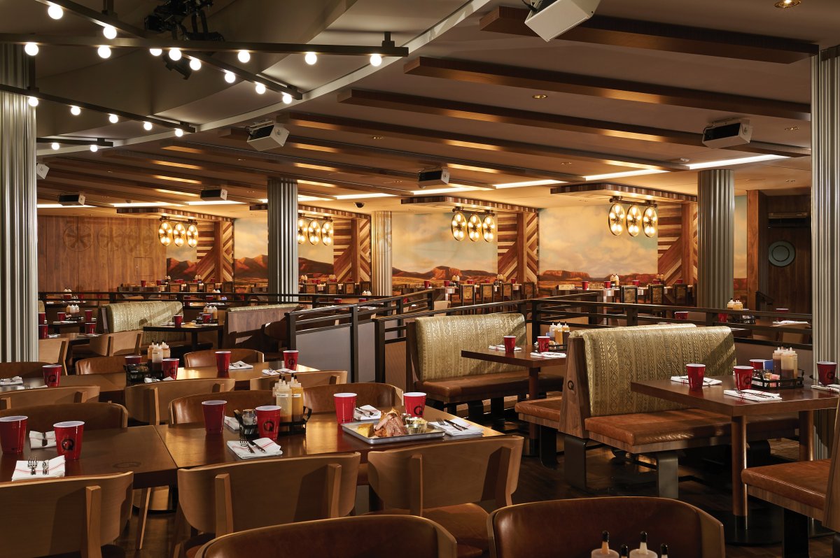 El nuevo restaurante Q Texas Smokehouse, un asador americano con mucho sabor... CRUCEROS ALASKA NORWEGIAN BLISS CRUCEROS CARIBE NORWEGIAN BLISS CRUCEROS RIVIERA MEXICANA NORWEGIAN BLISS CRUISES ALASKA CRUISES NCL NORWEGIAN BLISS CARIBBEAN NCL CRUISES NORWEGIAN BLISS #NorwegianBliss #CruiseNorwegian #Alaska #AlaskaCruises #CaribbeanCruises #AlaskaNCL #CaribbeanNCL #CrucerosEstadosUnidos #CrucerosSeatttle #SeattleCruises #NewShip #QTexasSmokehouse